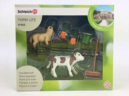 SCHLEICH 41422 – Farm World Stable cleaning kit with calf and lamb