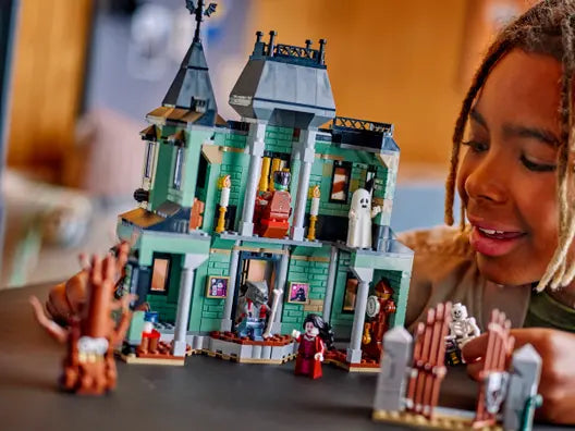 LEGO 31167 Creator Haunted Mansion
