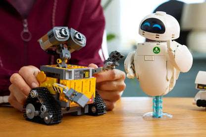 Lego 43279 Disney Pixar WALL-E and EVE