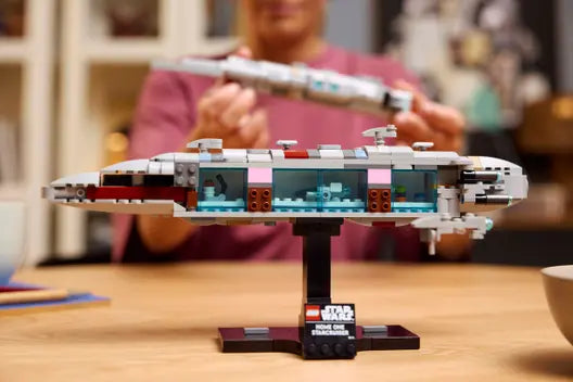 LEGO 75405 Star Wars Home One Starcruiser