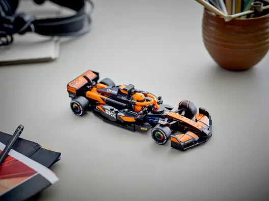 Lego 77251 McLaren F1® Team MCL38 Race Car