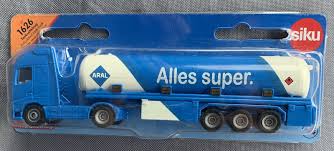 SIKU 1626 MAN TG-A ARTICULATED TANKER TRUCK