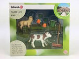 SCHLEICH 41422 – Farm World Stable cleaning kit with calf and lamb