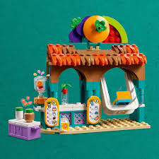 LEGO FRIENDS BEACH SMOOTHIE STAND 42625